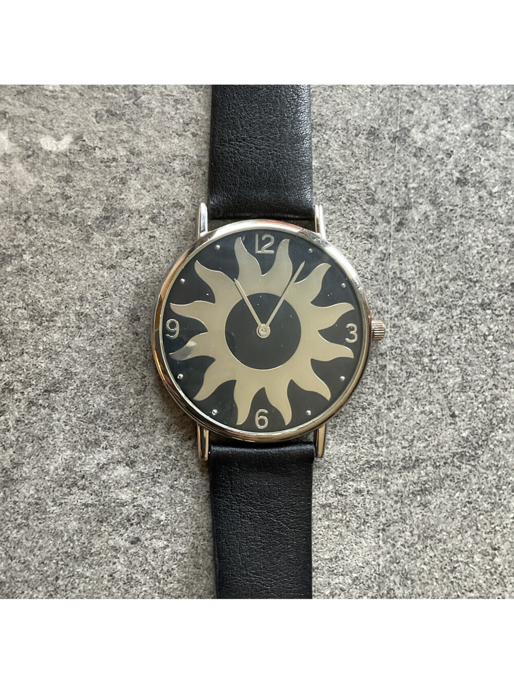 Oui Bee Art Womens Watch 42mm Silver Tone Case “Sun” Dial & Black Band B-I